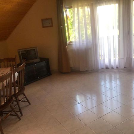 Zalakarosi Egerfa Nyaralohaz Foeldszinti Es Emeleti Apartman Exteriör bild
