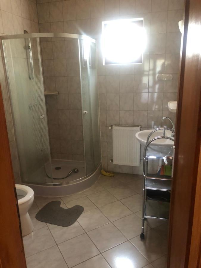 Zalakarosi Egerfa Nyaralohaz Foeldszinti Es Emeleti Apartman Exteriör bild