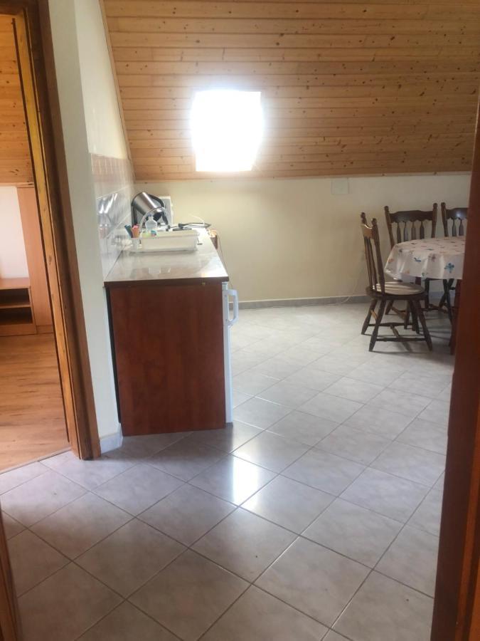Zalakarosi Egerfa Nyaralohaz Foeldszinti Es Emeleti Apartman Exteriör bild